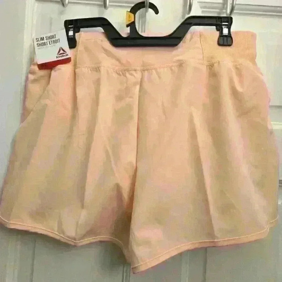 Reebok Pants - Reebok Evolution Short Peach,Size L